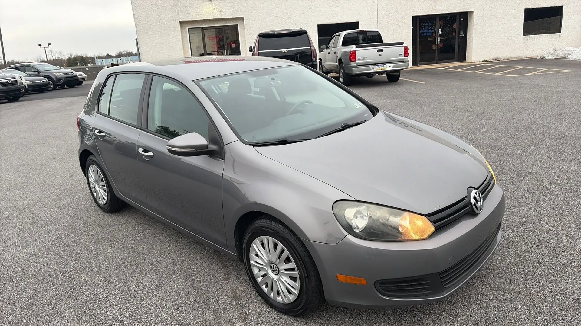 Used 2010 Volkswagen Golf 4-Door image 23