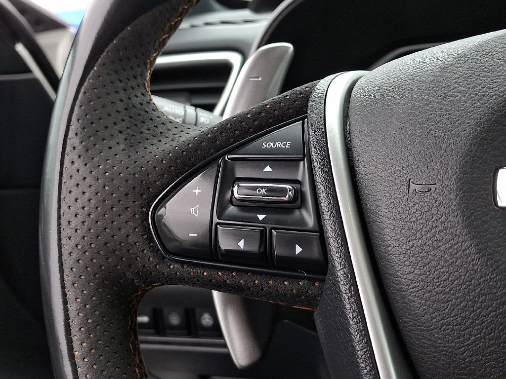 Used 2022 Nissan Maxima SR w/ Sport Mat Group FWD image 23