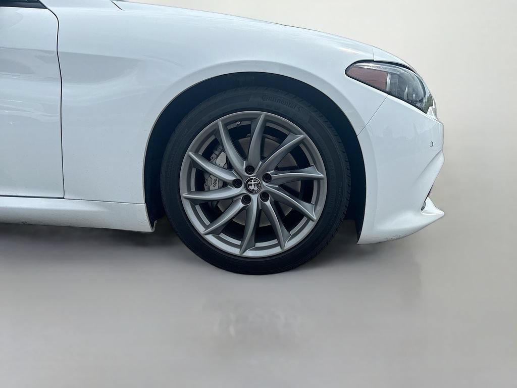 Used 2024 Alfa Romeo Giulia Sprint RWD image 11