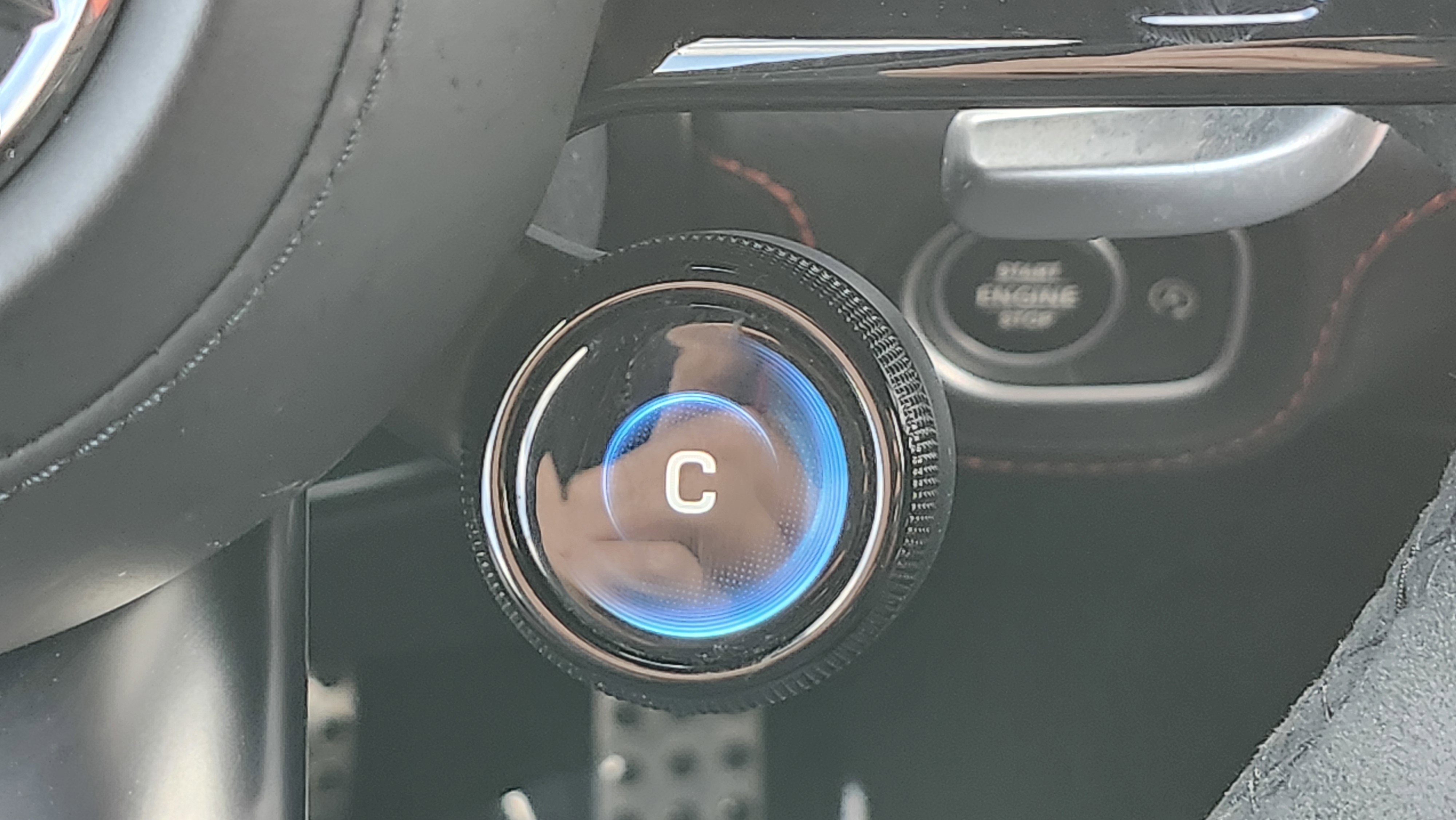 Used 2024 Mercedes-Benz GLE 53 AMG 4MATIC w/ Winter Package image 35