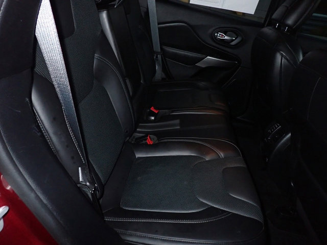 Used 2019 Jeep Cherokee High Altitude image 17