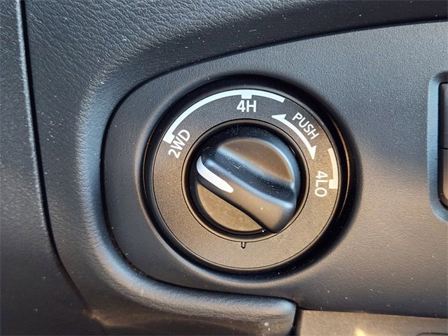 Used 2022 Nissan Frontier PRO-4X image 15