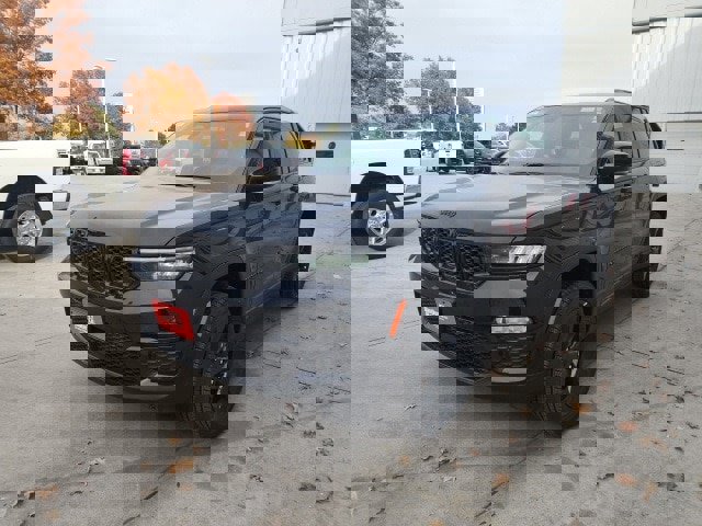 New 2025 Jeep Grand Cherokee Limited w/ Black Appearance Package image 3