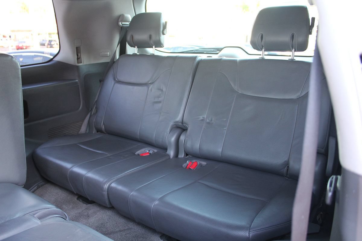 Used 2008 Lexus LX 570 4WD w/ Technology Pkg image 25