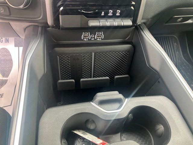 New 2026 RAM 1500 Big Horn AWD/4WD image 18
