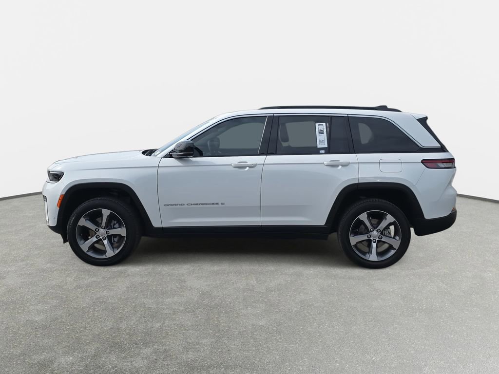 New 2026 Jeep Grand Cherokee Limited w/ Luxury Tech Group II AWD/4WD image 8