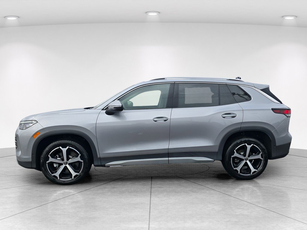 New 2025 Volkswagen Tiguan SE AWD/4WD image 2