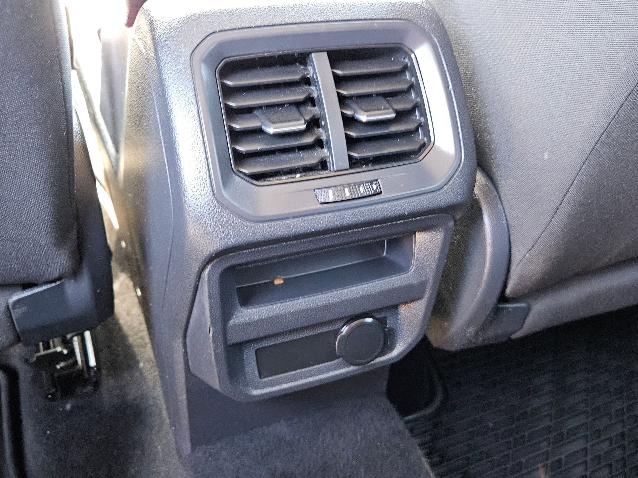 Used 2022 Volkswagen Tiguan S FWD image 23