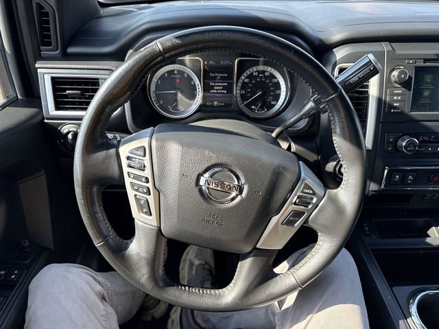 Used 2019 Nissan Titan SV w/ SV Convenience Package image 14