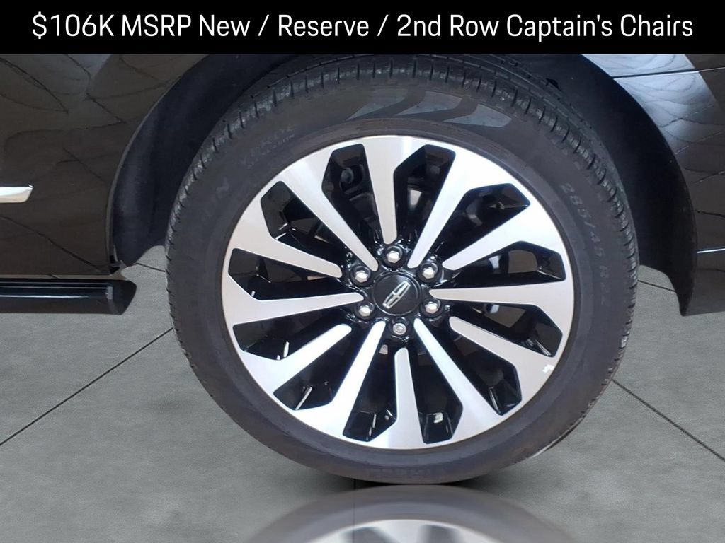 Used 2023 Lincoln Navigator Reserve AWD/4WD image 4