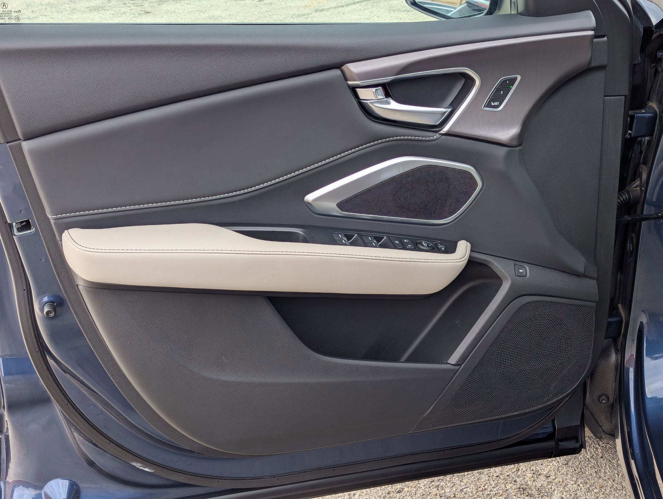 Certified 2025 Acura RDX SH-AWD image 11