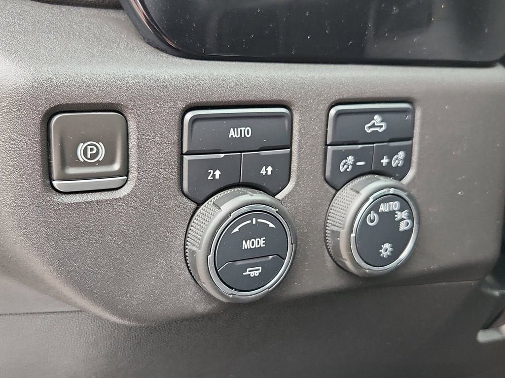 Used 2023 Chevrolet Silverado 1500 LT AWD/4WD image 21