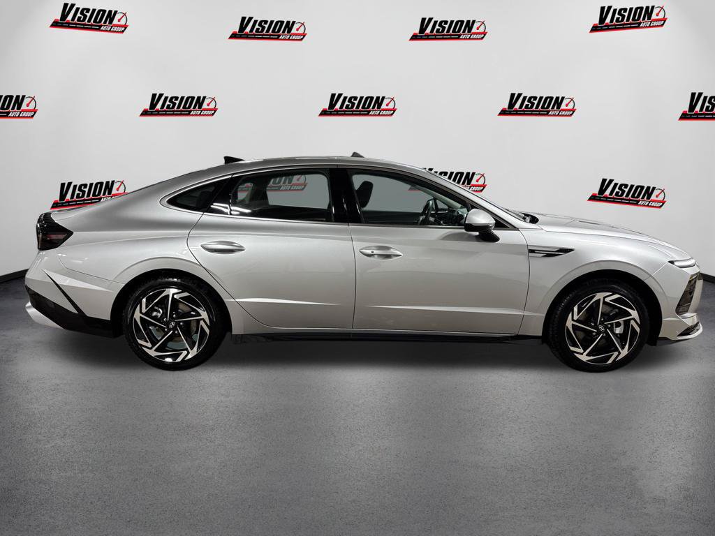 New 2026 Hyundai Sonata SEL FWD image 4