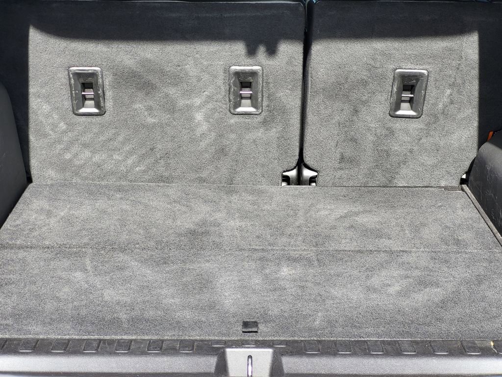 Used 2024 GMC Terrain SLT image 20