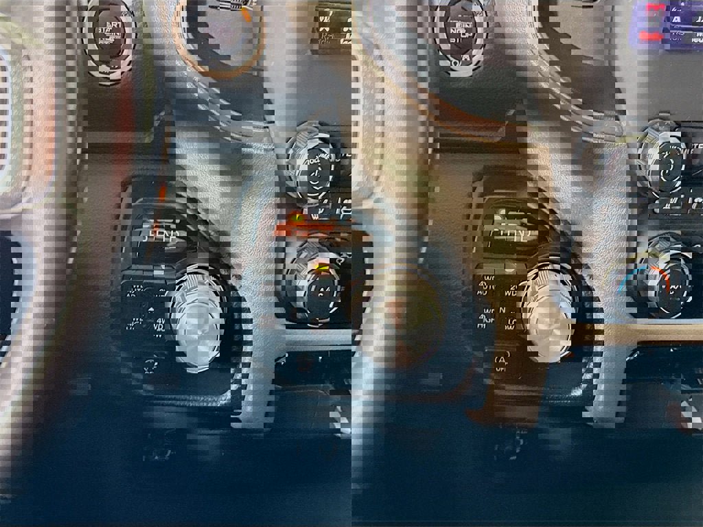 Used 2019 RAM 1500 Laramie image 10