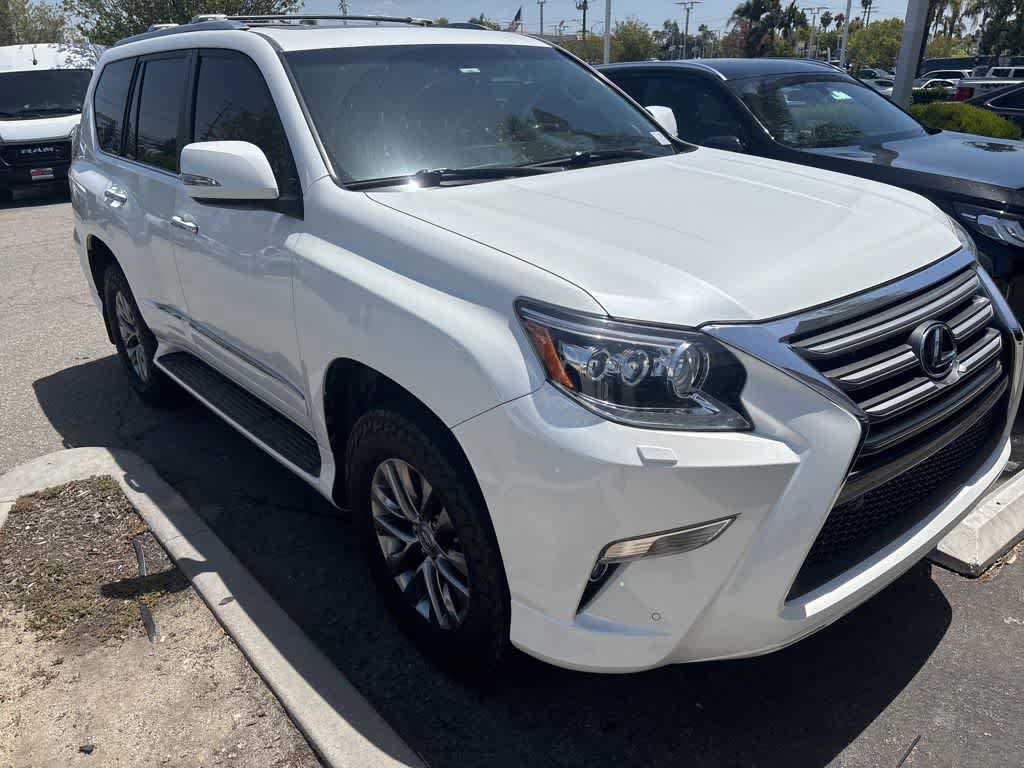 Used 2018 Lexus GX 460 Luxury w/ Preferred Accessory Package AWD/4WD image 3