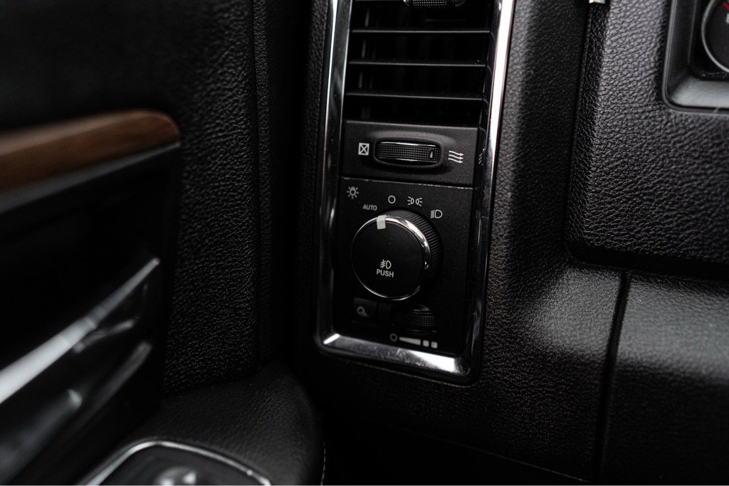 Used 2013 RAM 3500 Laramie w/ Convenience Group image 22