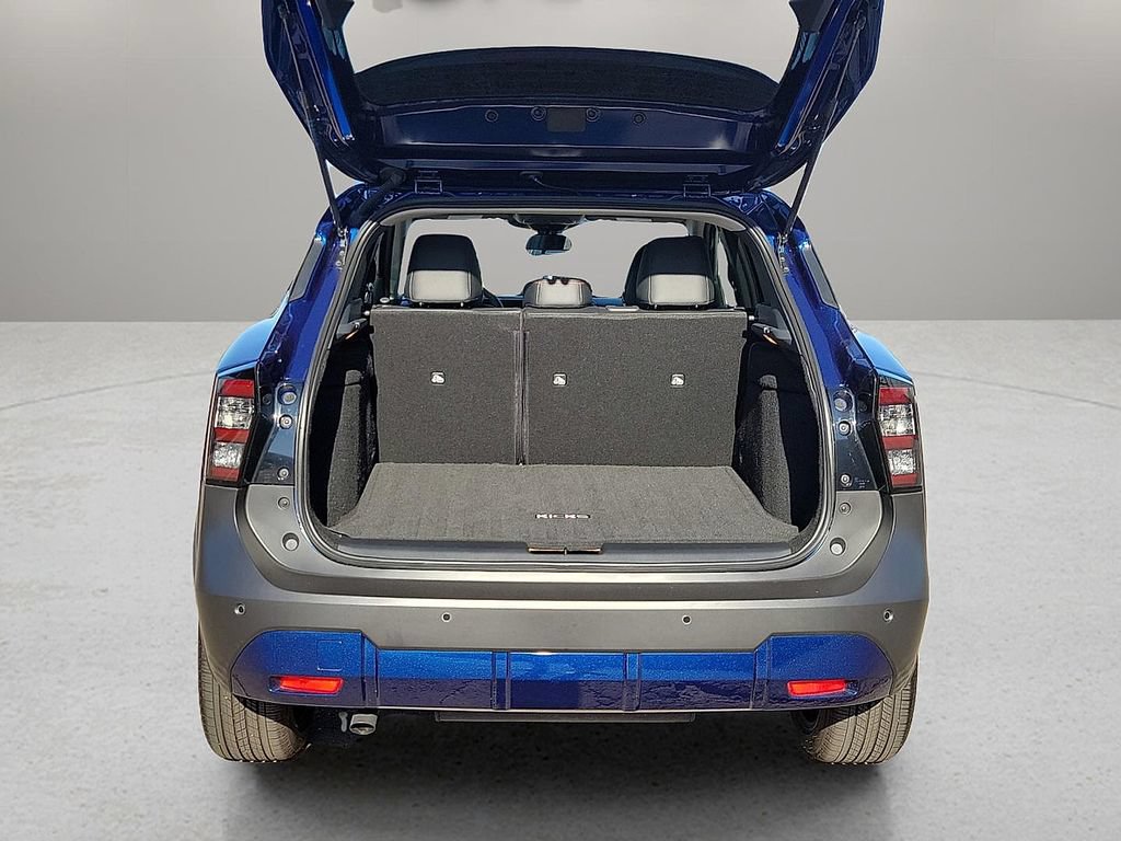 Used 2025 Nissan Kicks SR w/ SR Premium Package AWD/4WD image 8