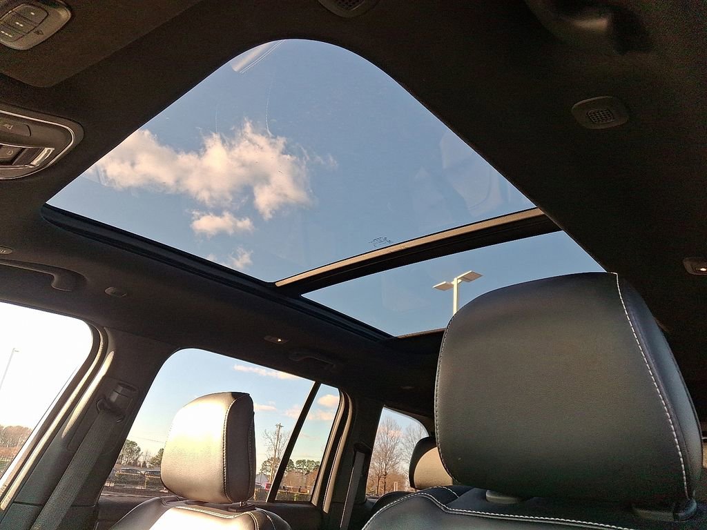 Used 2024 Jeep Grand Cherokee Limited 4xe image 14