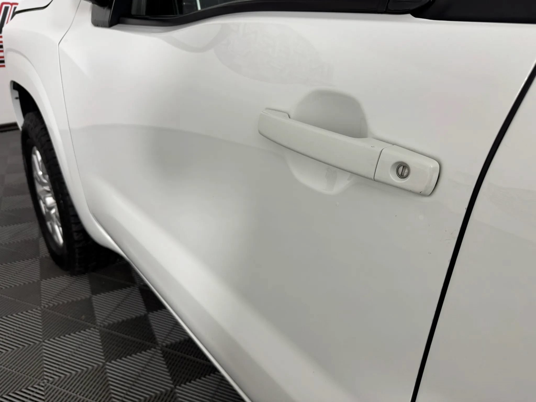 Used 2023 Nissan Frontier SV AWD/4WD image 24