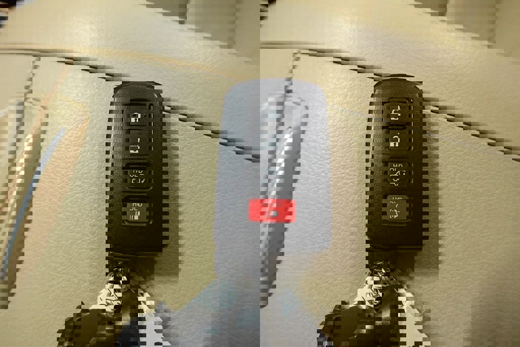 Used 2018 Toyota Highlander Limited Platinum w/ Carpet Mat Package (TMS) image 21