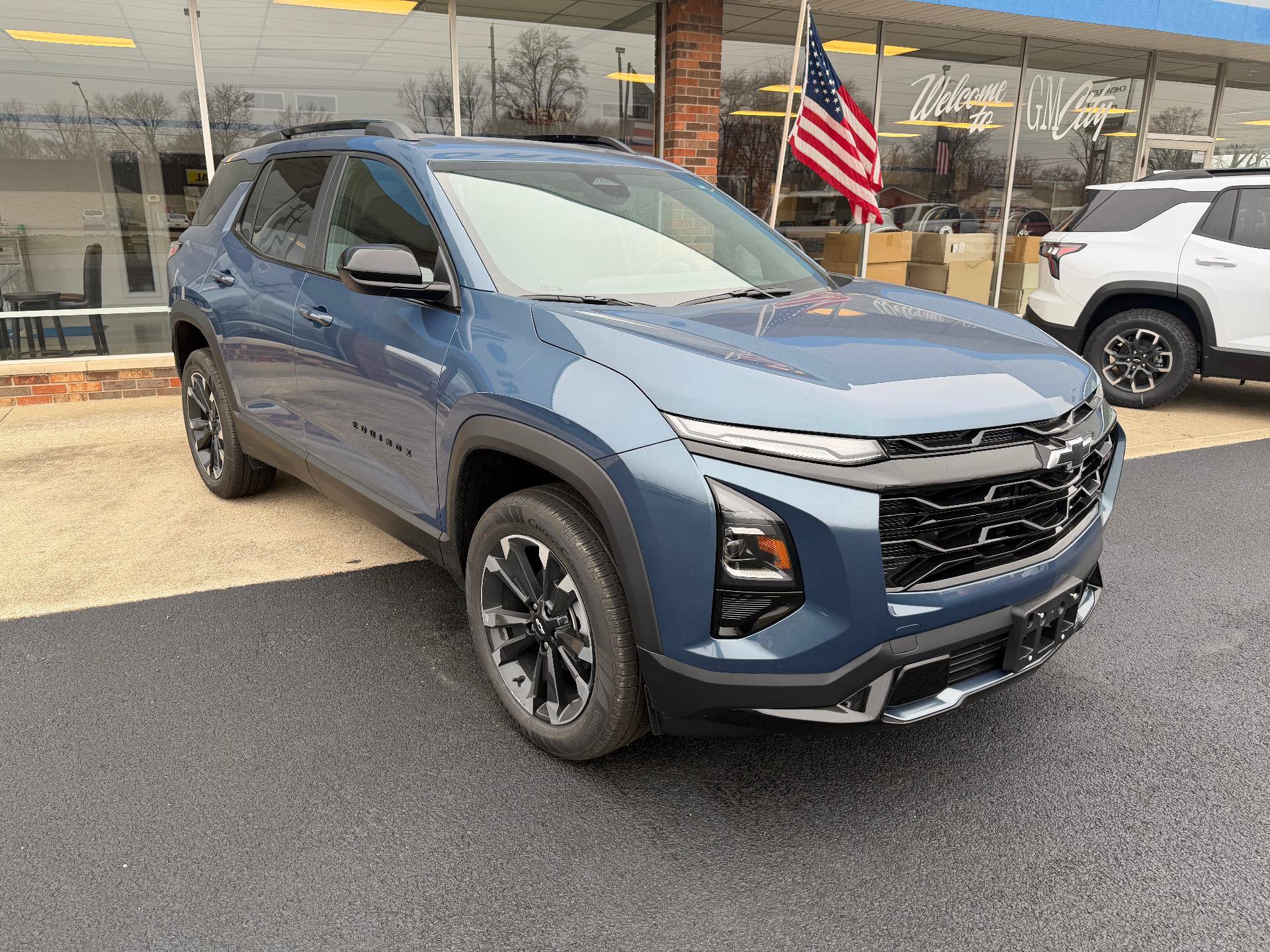 New 2026 Chevrolet Equinox RS w/ Convenience Package III FWD image 5