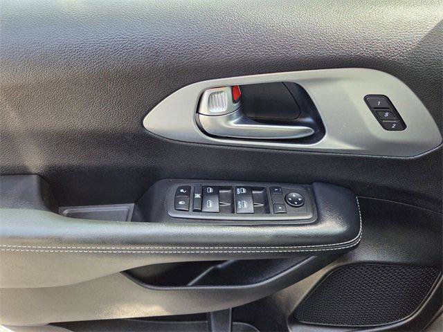 Certified 2022 Chrysler Pacifica Touring-L w/ S Appearance Package image 20