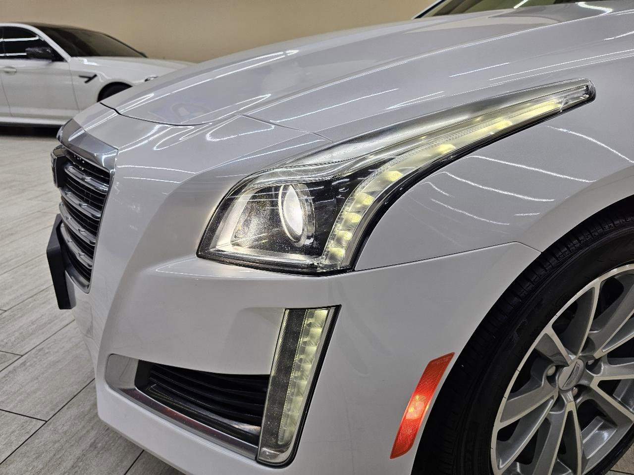 Used 2019 Cadillac CTS Luxury image 10