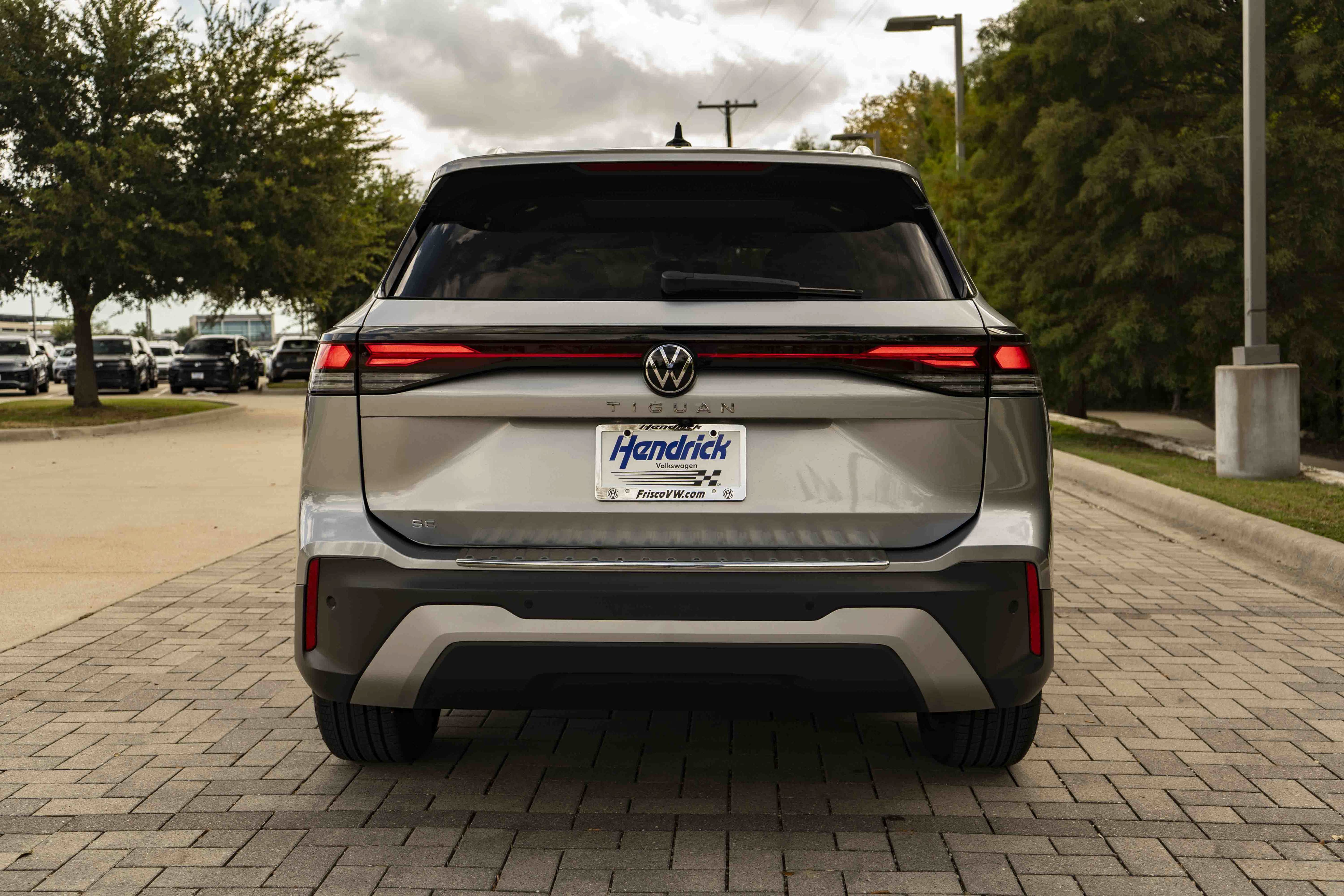 Certified 2026 Volkswagen Tiguan SE FWD image 7