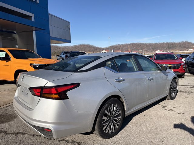 Used 2025 Nissan Altima 2.5 SV image 4