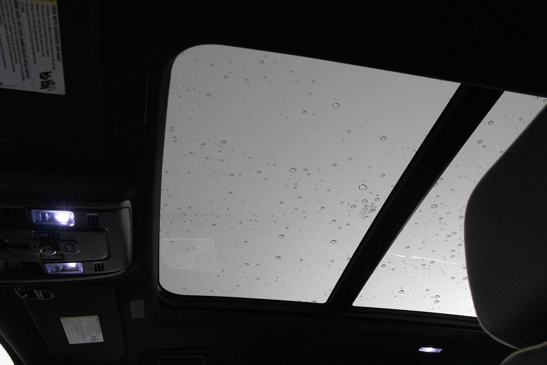 Used 2025 GMC Yukon Elevation image 30