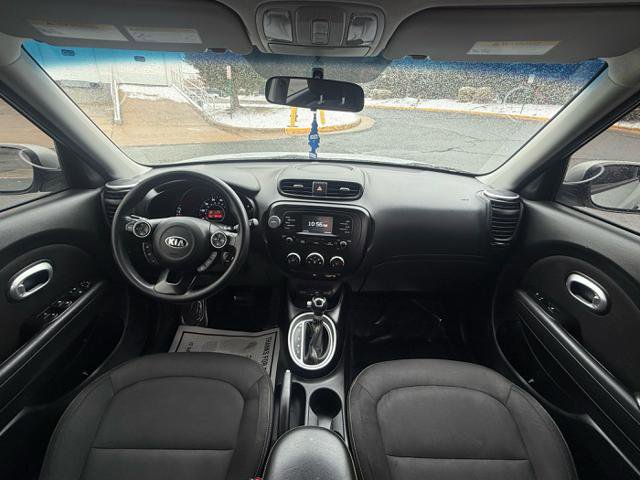 Used 2016 Kia Soul + image 13