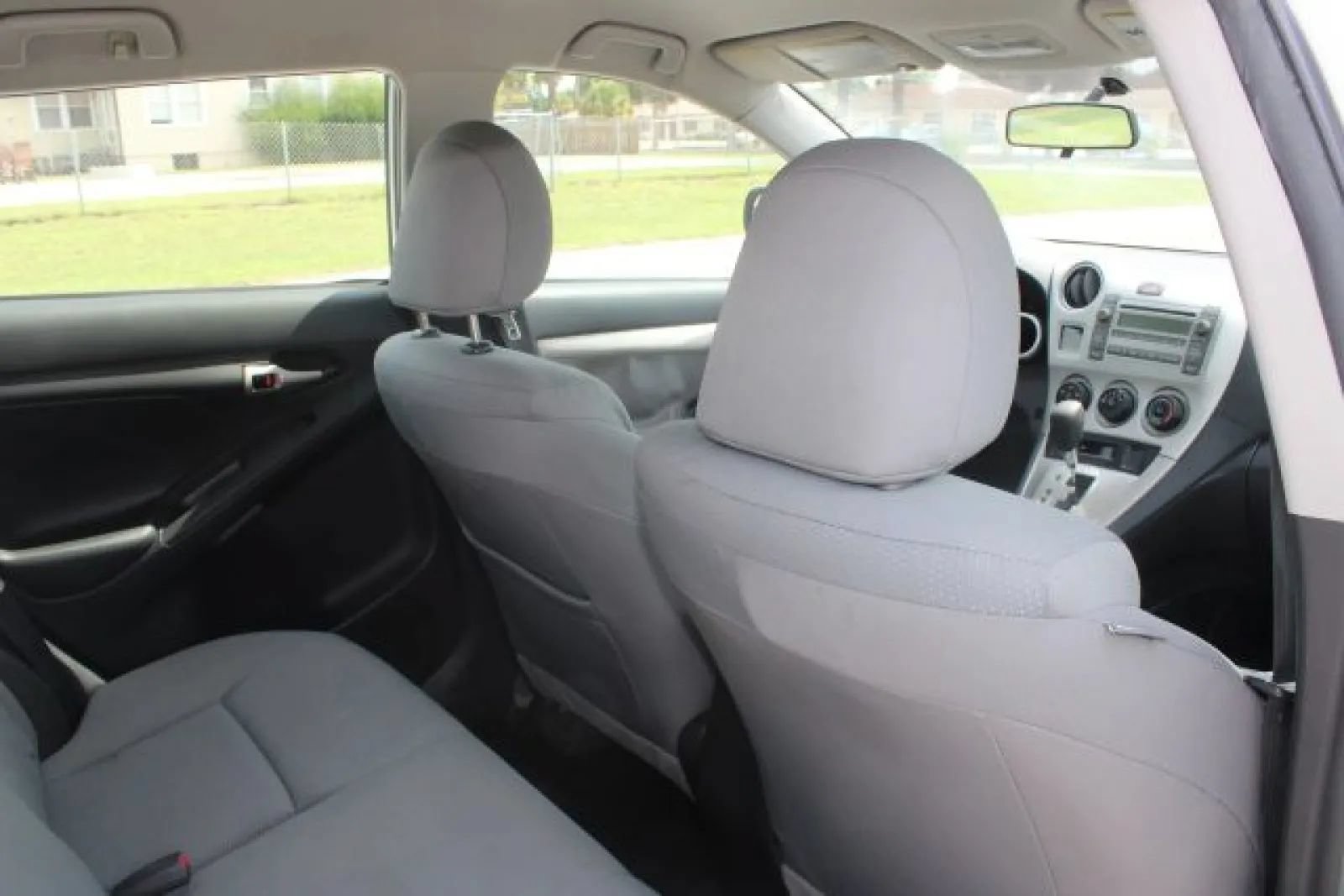 Used 2009 Toyota Matrix FWD image 27