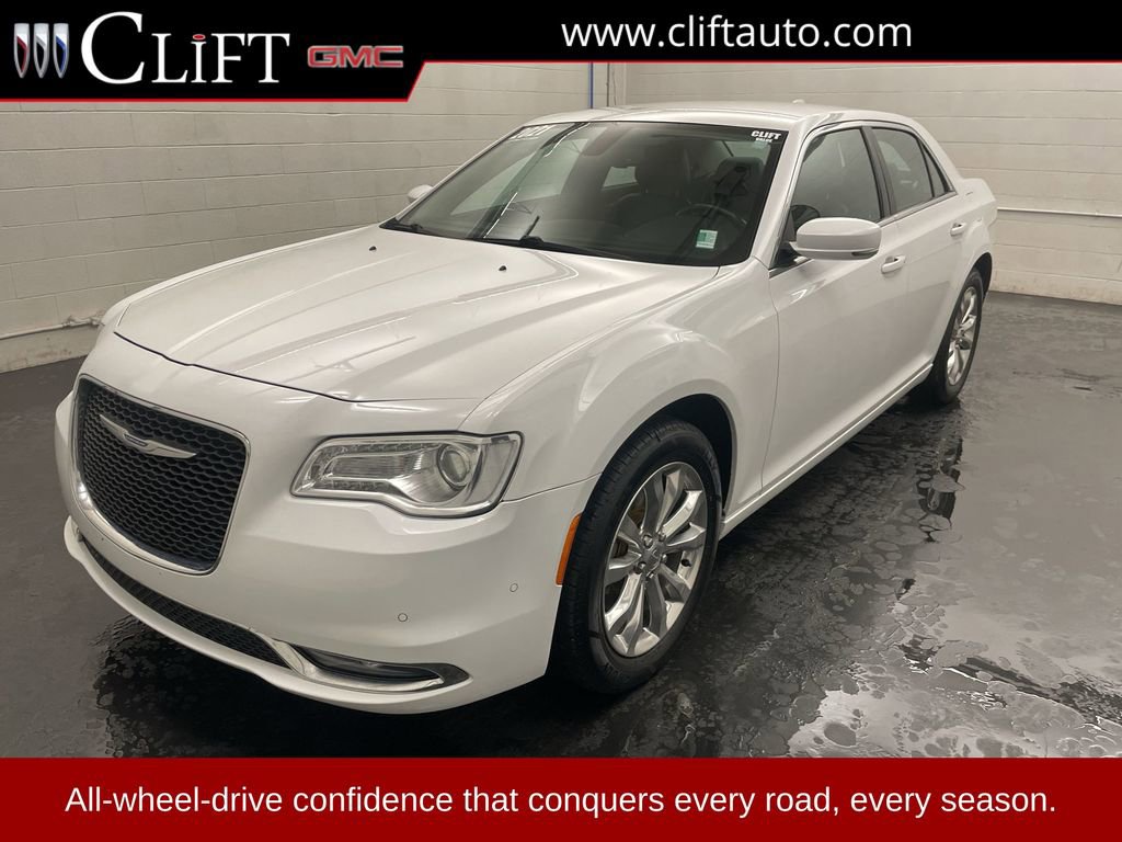 Used 2021 Chrysler 300 Touring L AWD/4WD image 1