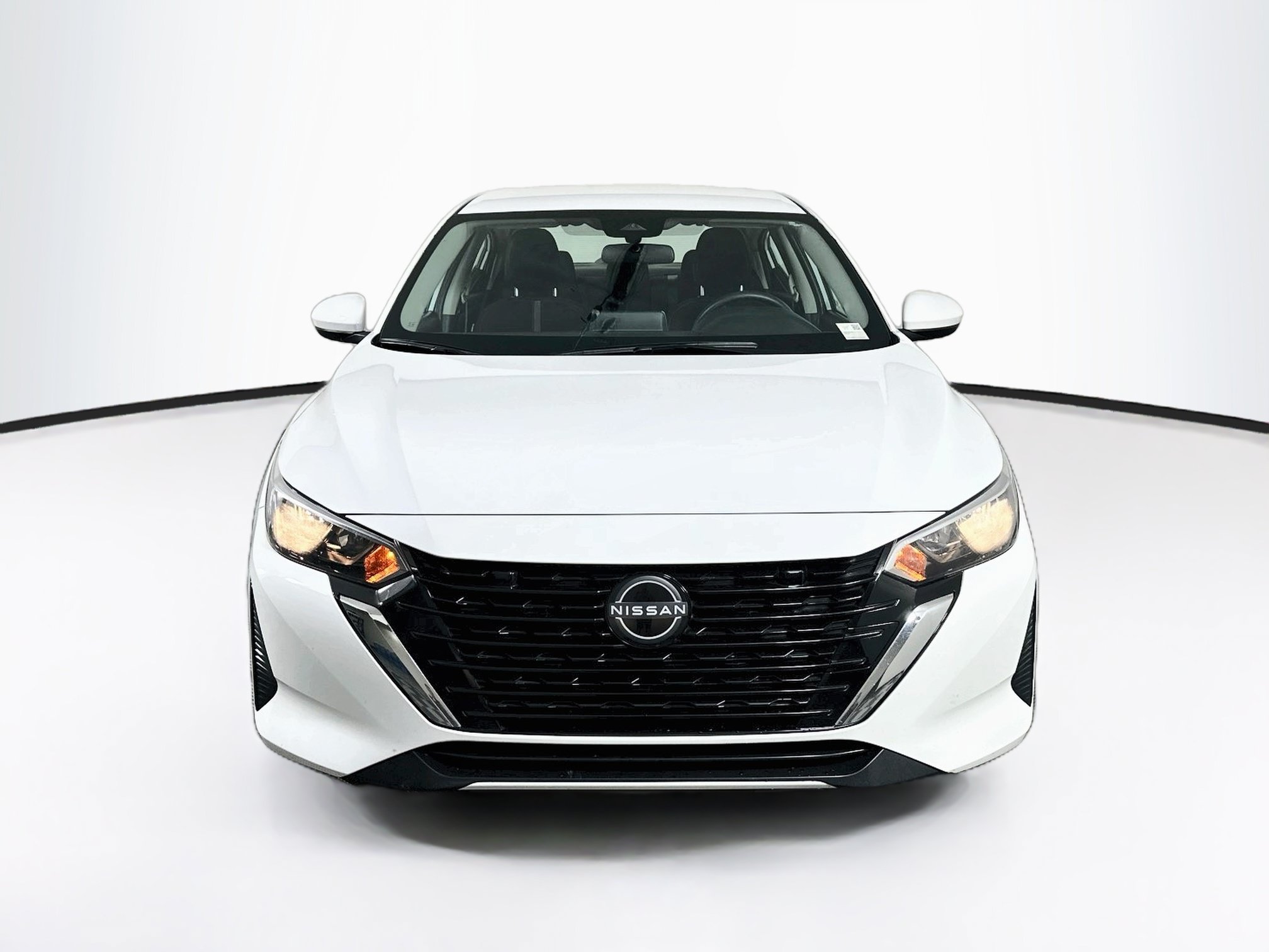 Used 2025 Nissan Sentra SV FWD image 2