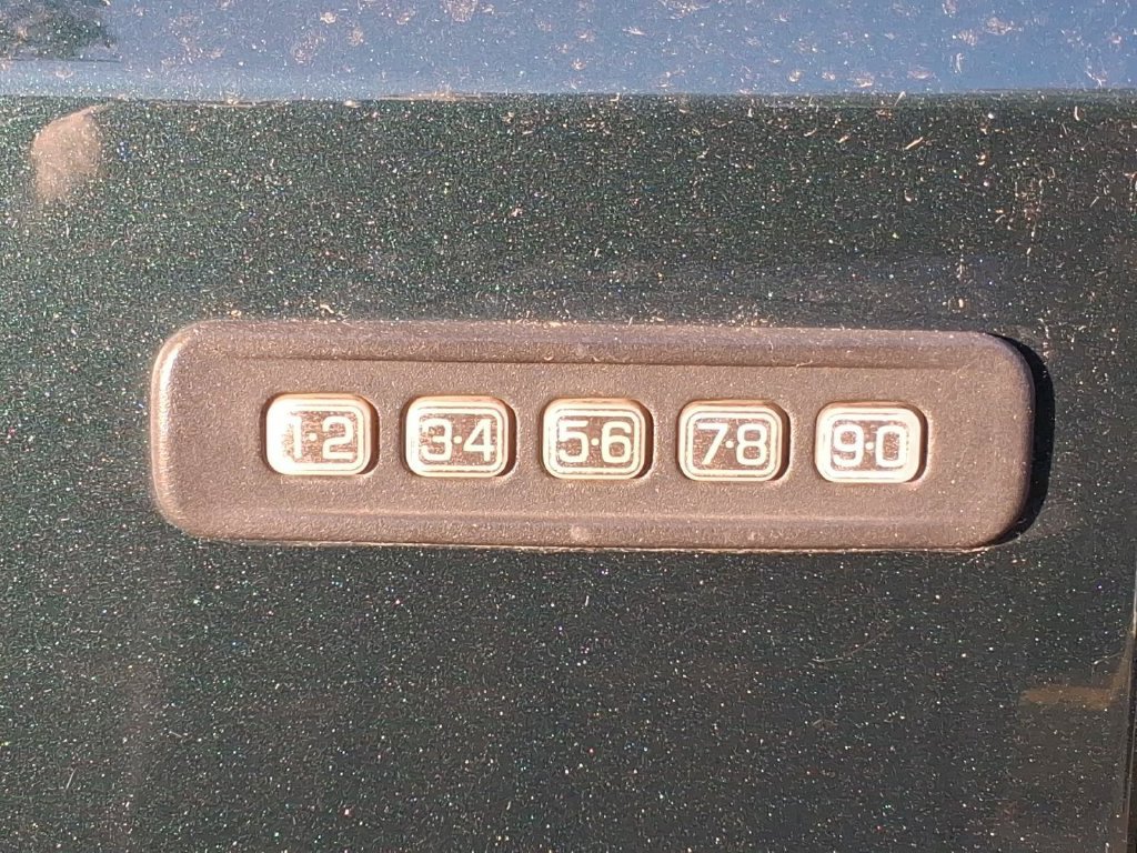 Used 2010 Ford F350 Lariat AWD/4WD image 8