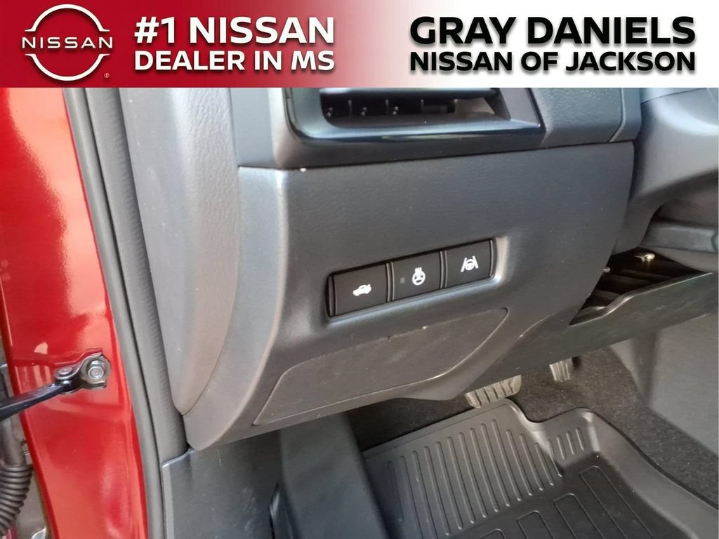New 2026 Nissan Sentra SR w/ SR Premium Package FWD image 12