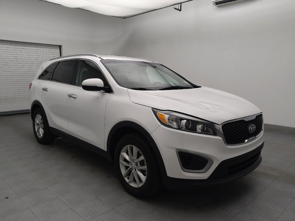 Used 2018 Kia Sorento FWD image 13