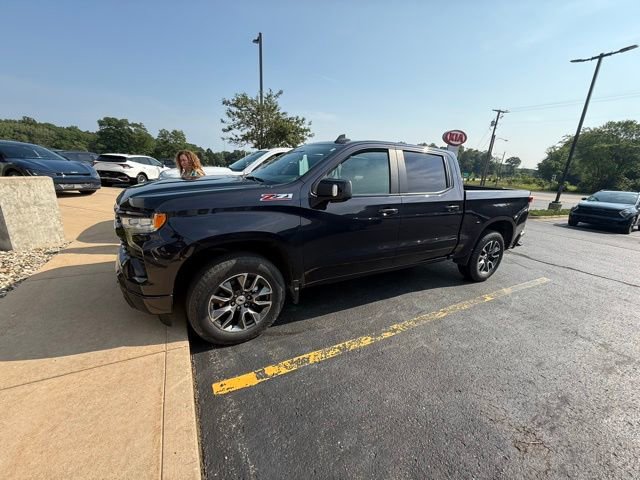 Used 2022 Chevrolet Silverado 1500 RST image 1