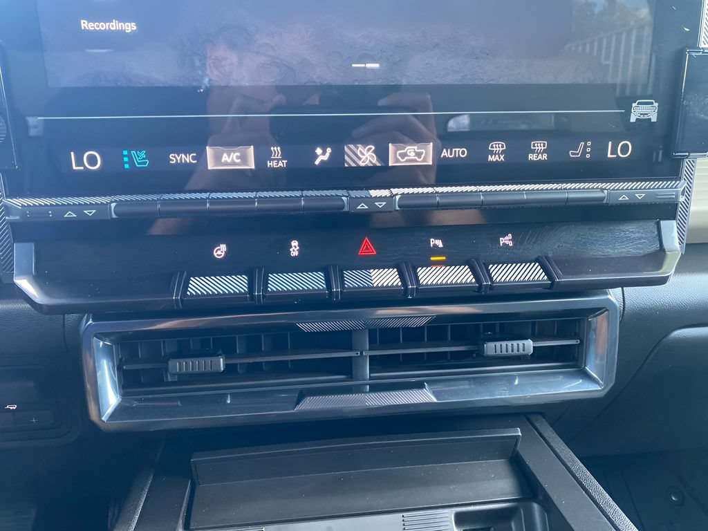 Used 2026 GMC Hummer EV SUV AWD/4WD image 23