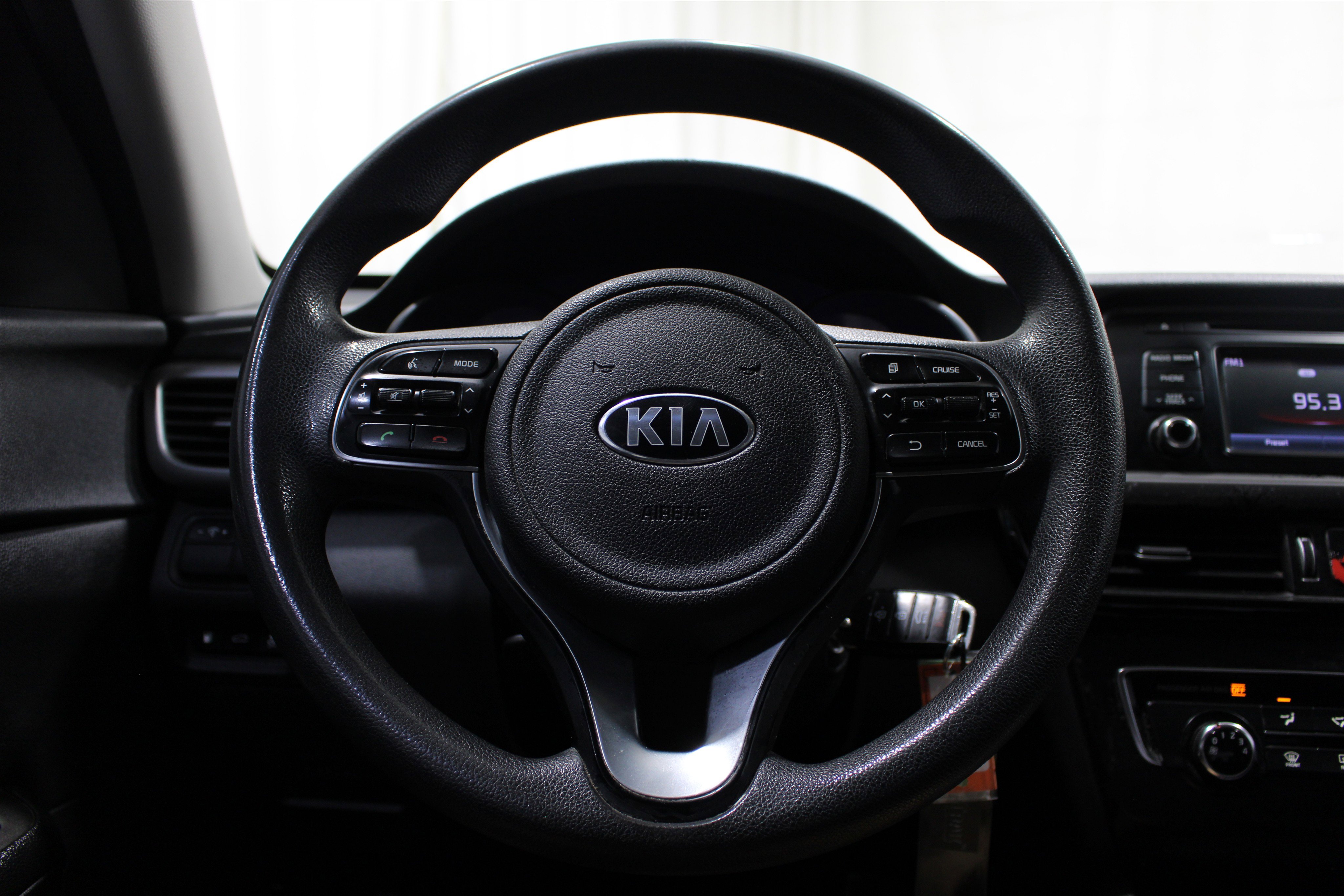 Used 2016 Kia Optima LX FWD image 9