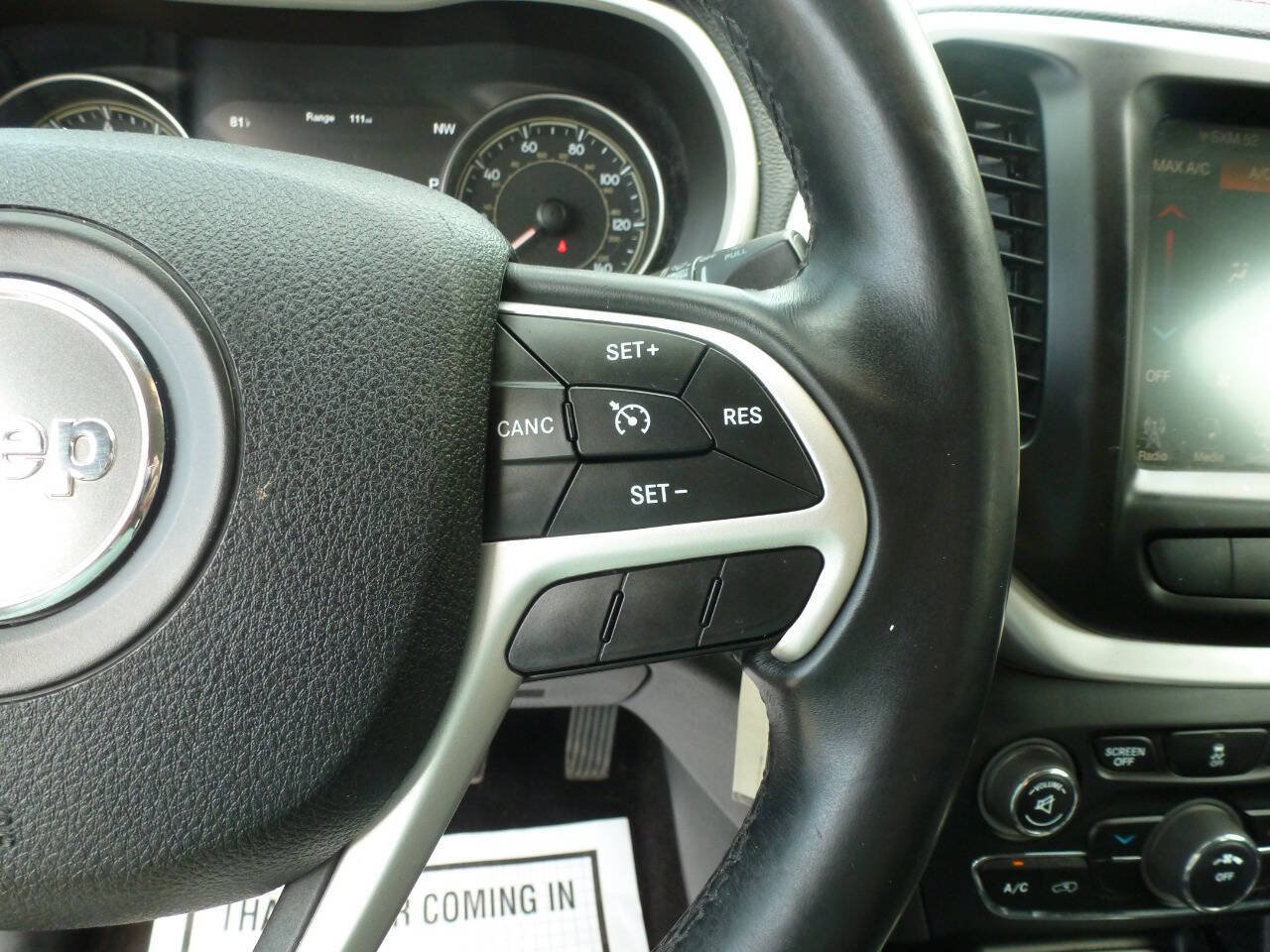 Used 2014 Jeep Cherokee Trailhawk AWD/4WD image 23