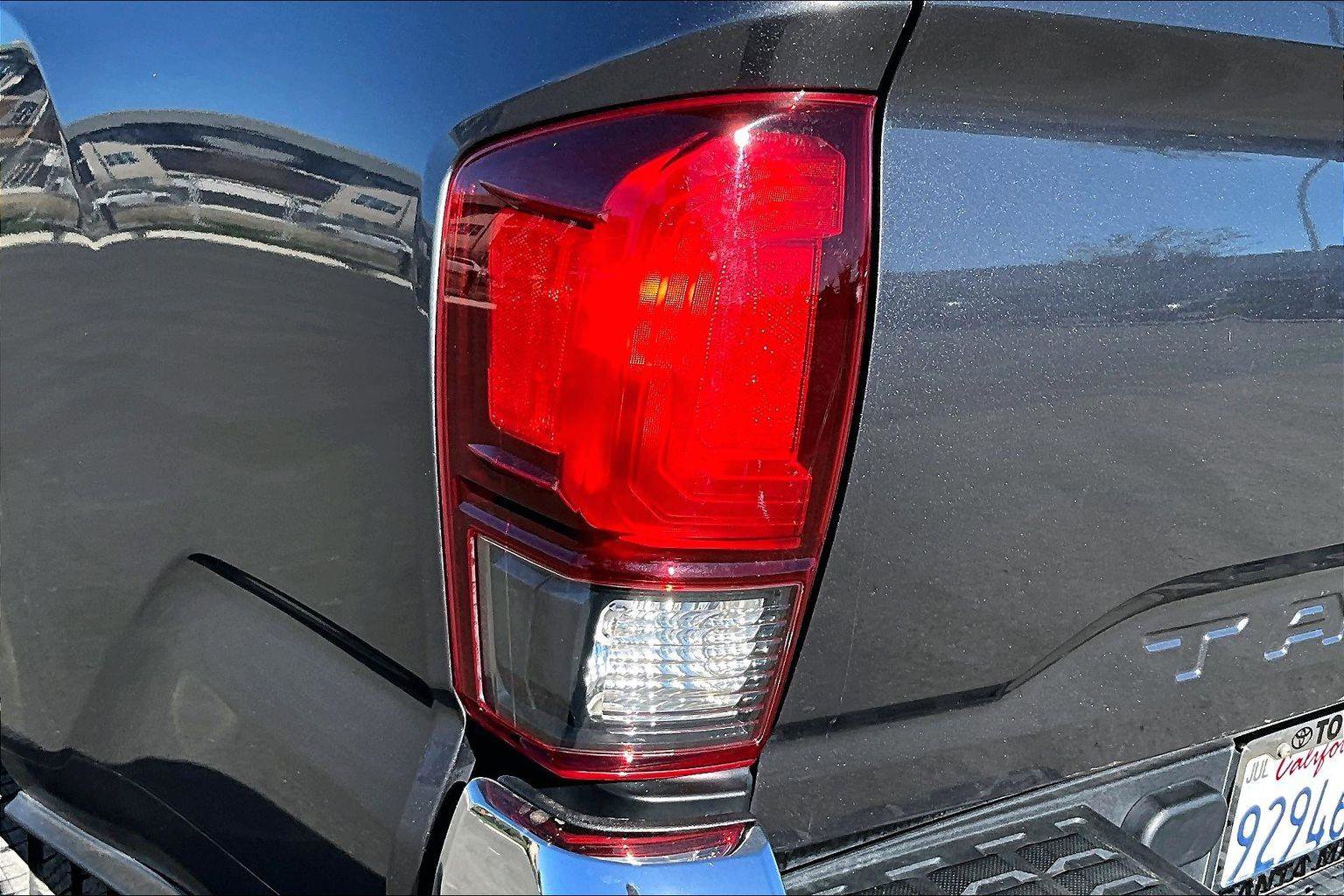 Certified 2019 Toyota Tacoma SR5 image 30