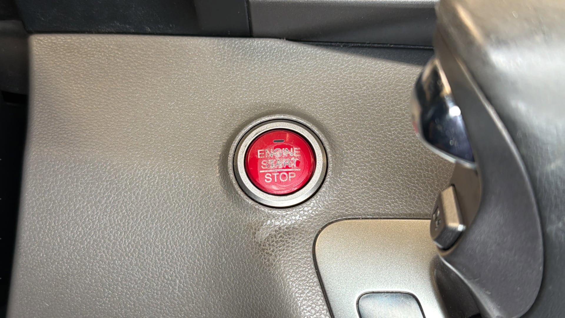 Used 2014 Honda Odyssey Touring image 24