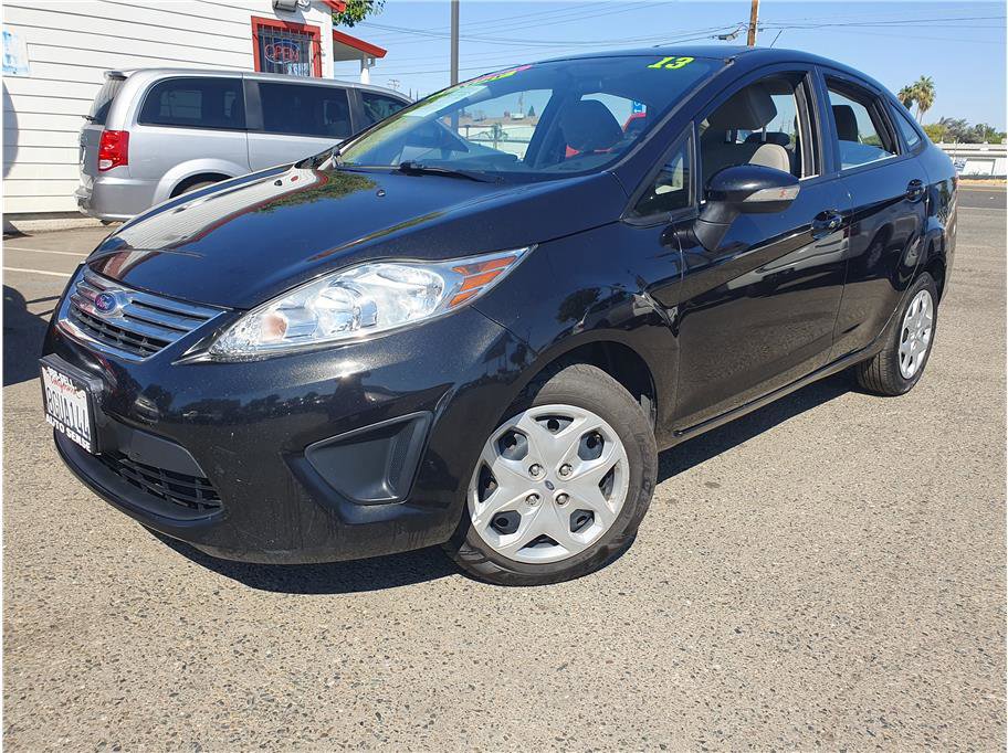 Used 2013 Ford Fiesta SE