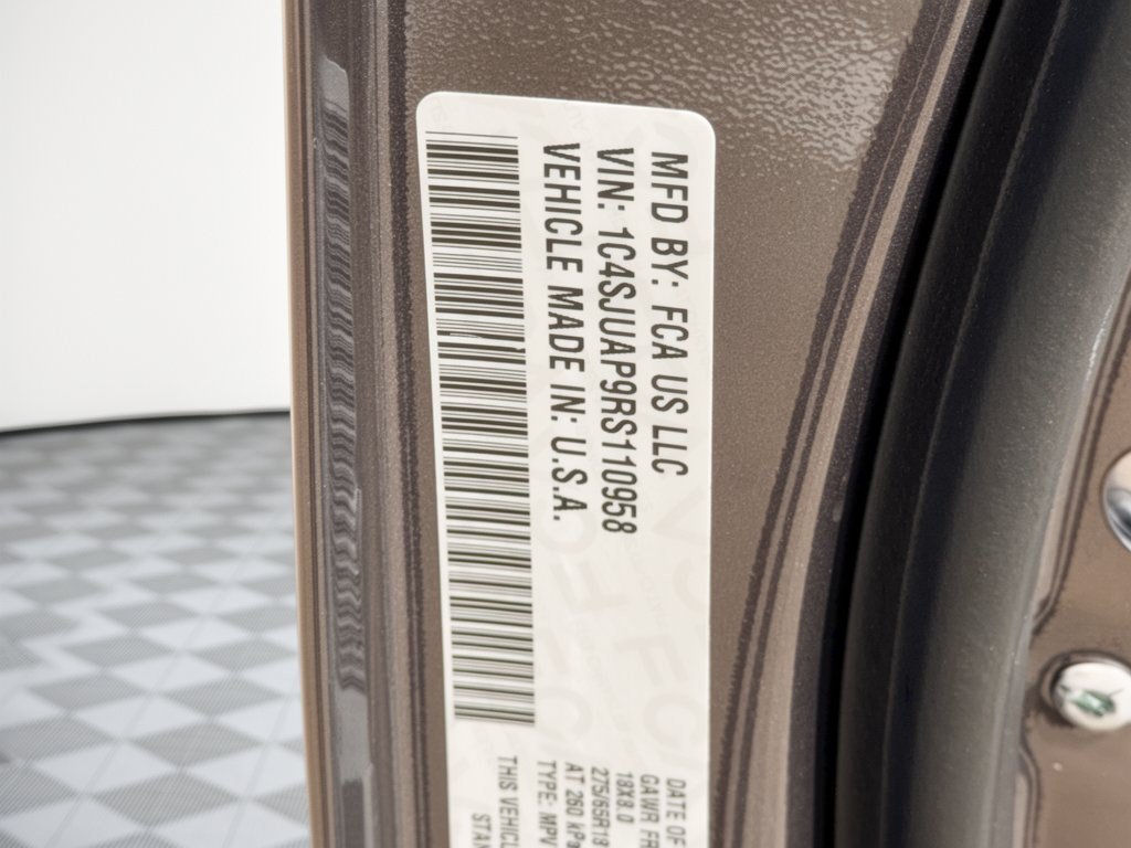 Used 2024 Jeep Wagoneer 2WD image 31