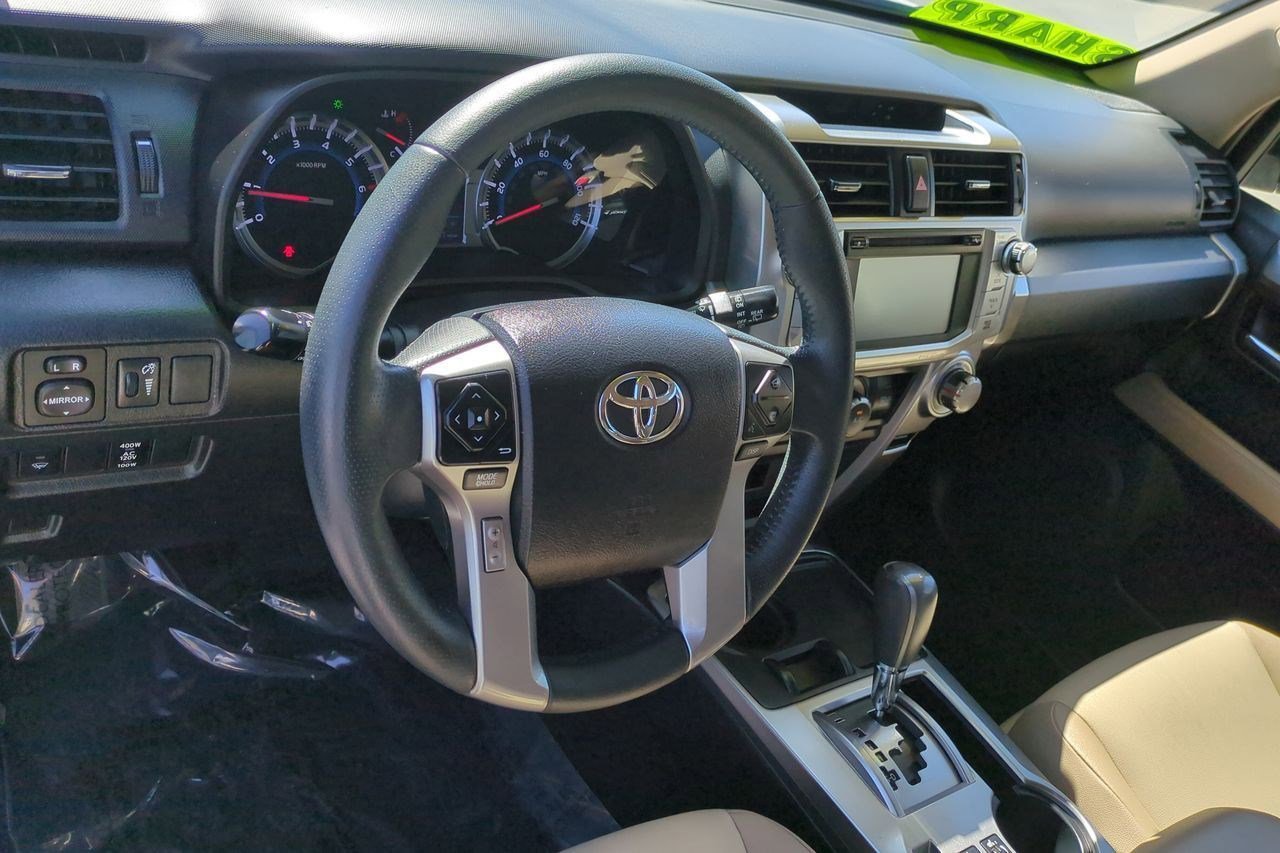 Used 2019 Toyota 4Runner SR5 Premium image 10