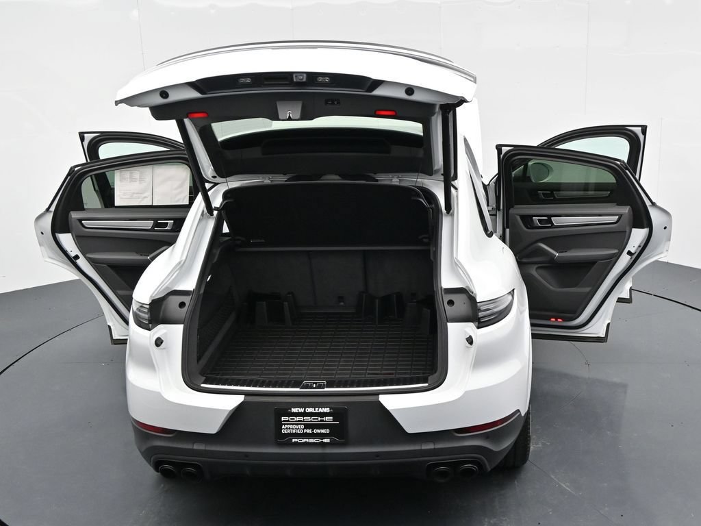 Certified 2022 Porsche Cayenne Platinum Edition AWD/4WD image 23