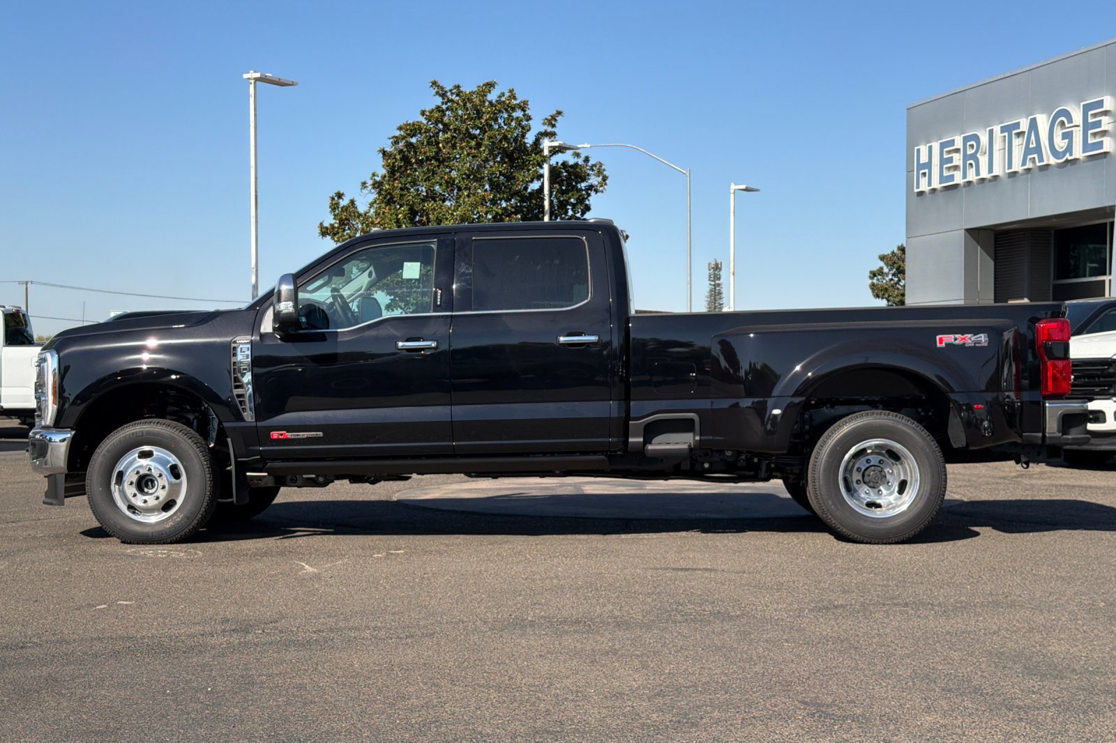 New 2027 Ford F350 Lariat w/ Lariat Premium Package AWD/4WD image 7