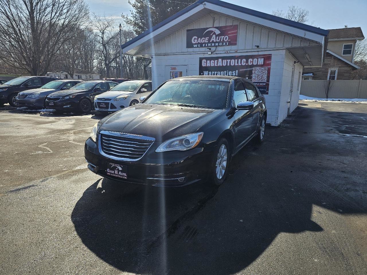 Used 2014 Chrysler 200 Limited image 4